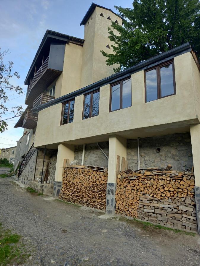 Spardishi Guesthouse Mestia Eksteriør billede