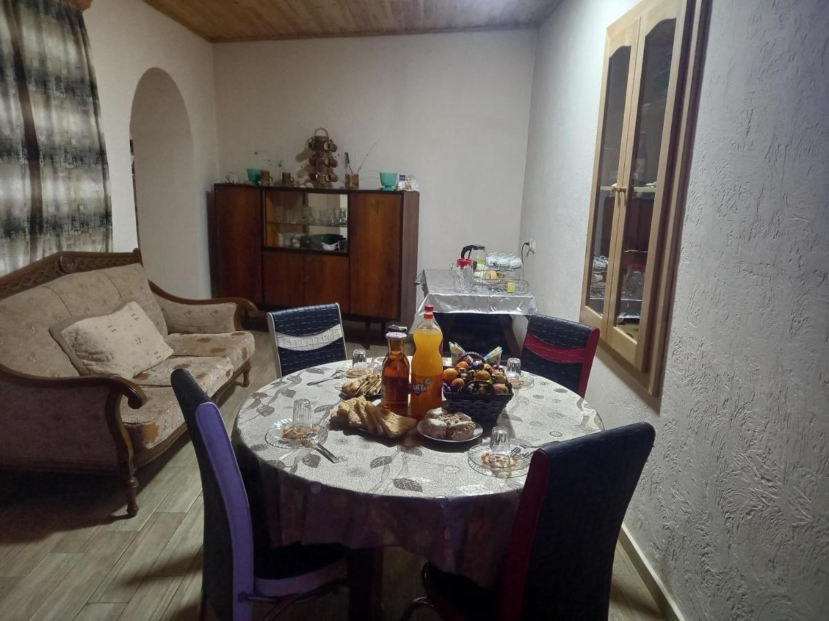 Spardishi Guesthouse Mestia Eksteriør billede