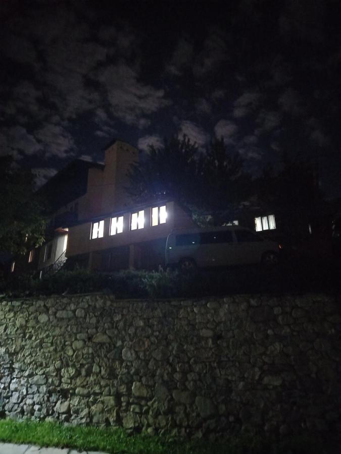 Spardishi Guesthouse Mestia Eksteriør billede